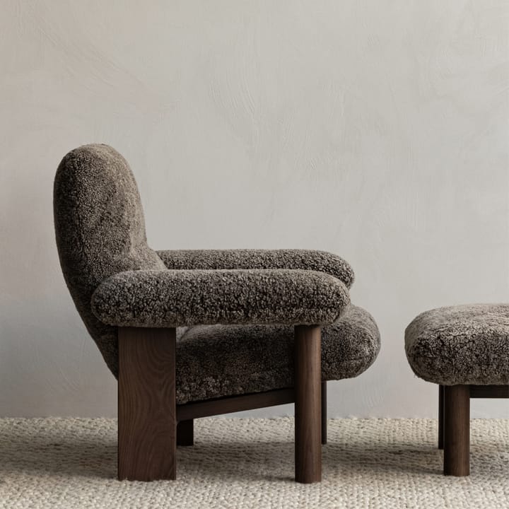 Brasilia footstool - Sheepskin root brown, oak legs - Audo Copenhagen