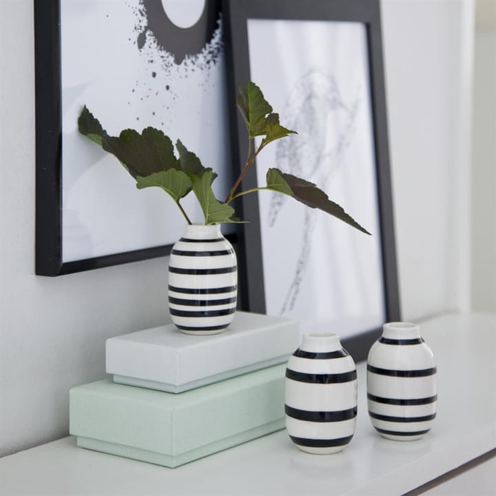 Omaggio miniature vase 3-pack - black-white - Kähler