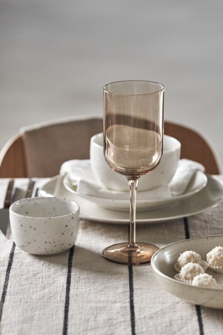 The Fuum redwine glass from Blomus is right on trend with the subtle coloured glass on our Nurture Christmas tablescape. 