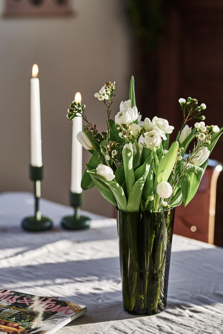 Aalto vase and Nappula candle holder from Iittala, 