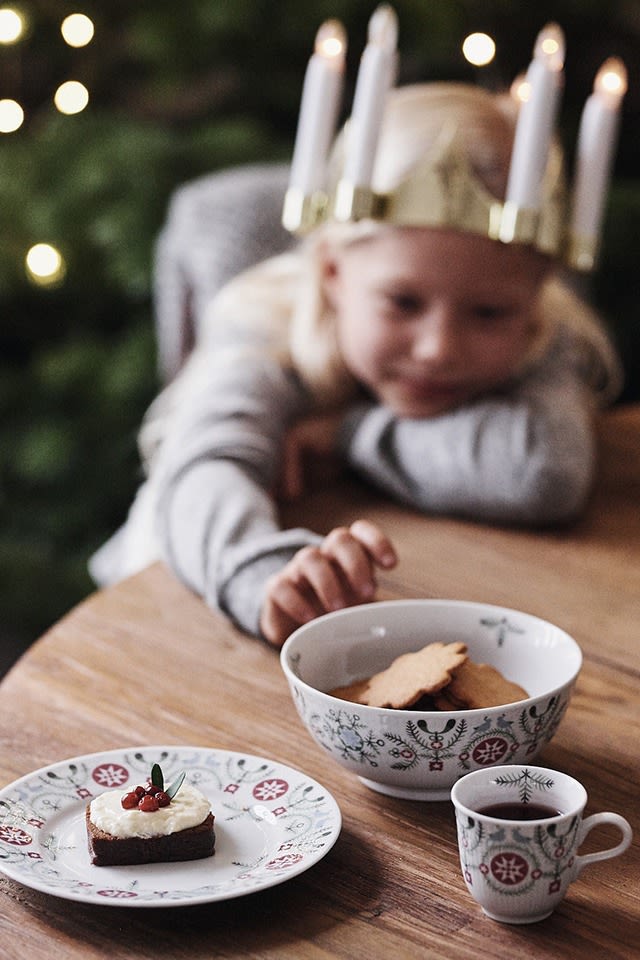 Have a Christmas fika with soft gingerbread and mulled wine on the Swedish Grace Winter collection as part of a really Scandinavian Christmas. 
