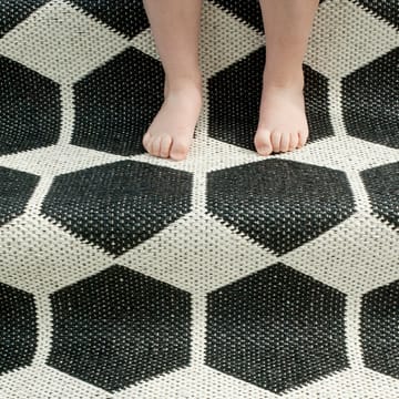 Anna rug black - 70x300 cm - Brita Sweden