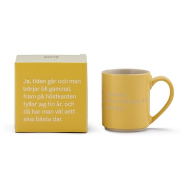 Astrid Lindgren mug, Oh yes, time flies - yellow-swedish - Design House Stockholm