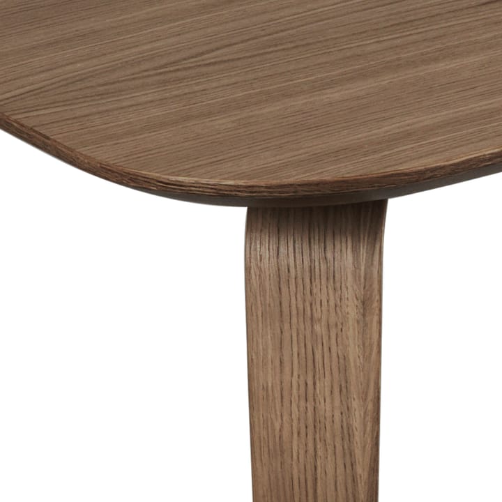 Gubi rectangular dining table - Oak - GUBI