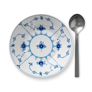Blue Fluted Plain deep plate - �Ø 17 cm - Royal Copenhagen