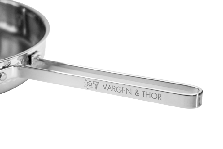 Modell M1 hammered sauce pan Ø28 cm - Chrome with lid - Vargen & Thor