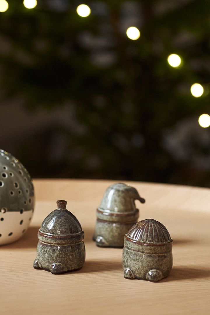 These cute and modern Santa decorations from DBKD in moss green are the perfect minimalist addition to your Christmas decor this year.